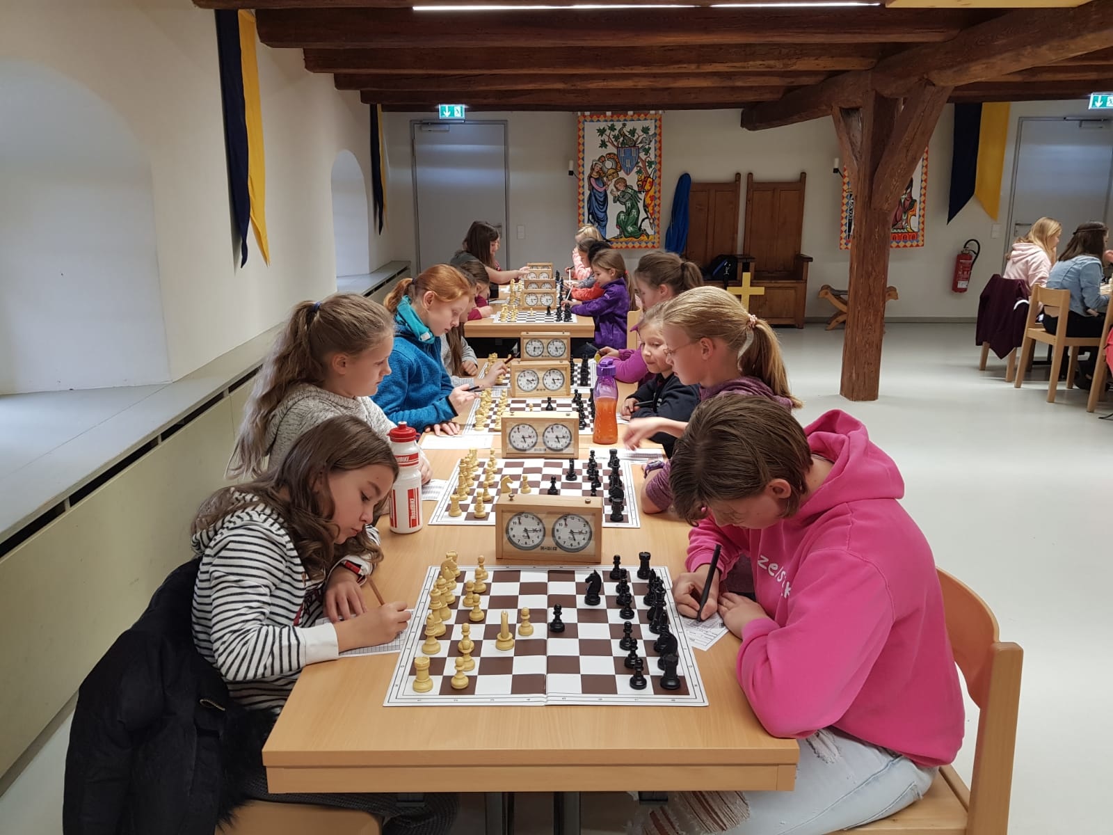 Zurück ins Mittelalter – Mädchenschachcamp im Wasserschloss Heldrungen:  Deutsche Schachjugend