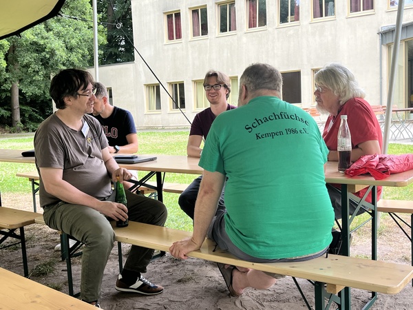 Schulschach in Holland mit Peter (Gruppenarbeit)