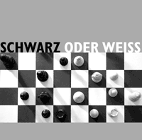 Cover der CD, grau mit halbem Schachbrett